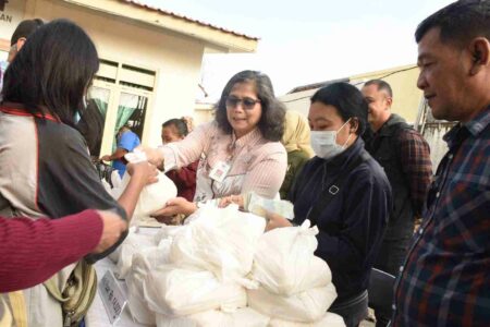 Pj Wali Kota Kediri Respon Kenaikan Gula Pasir dan Minyak Goreng di Pasar