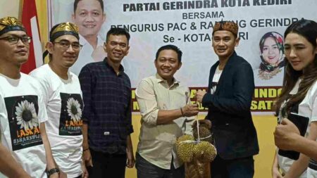 Politik Makan Durian ala Reza Darmawan Tokoh Muda Kediri