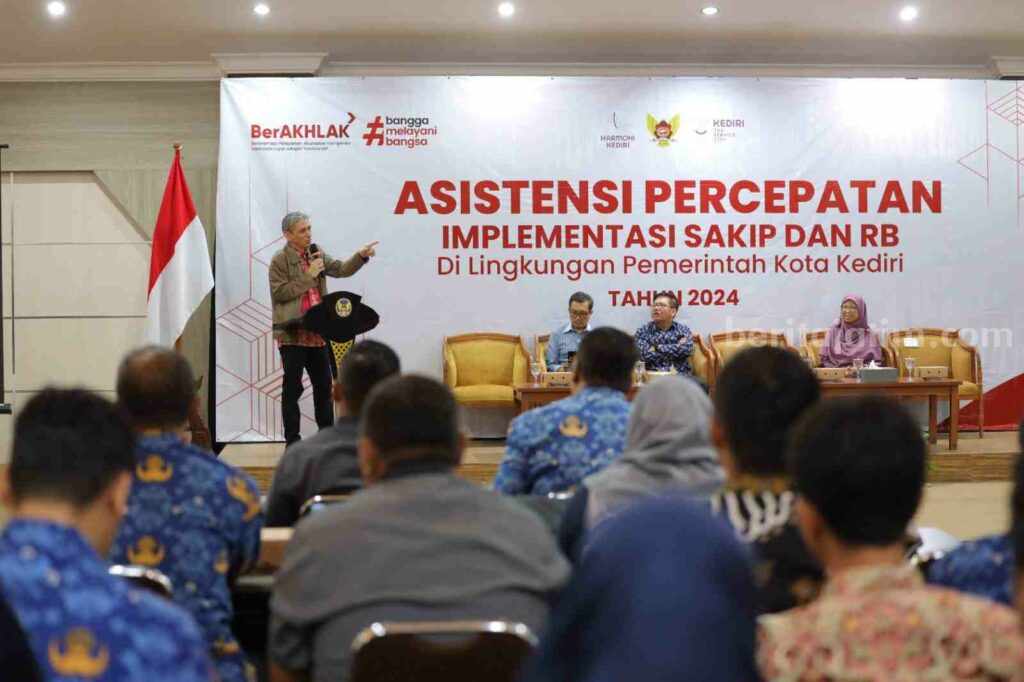 Pj Wali Kota Harapkan Nilai SAKIP dan RB Kota Kediri Terus Meningkat Foto Berita Jatim