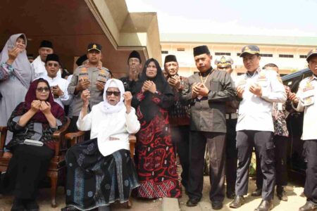 Pesan Pj Wali Kota Kediri pada 304 Jemaah Calon Haji