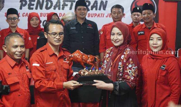 Dulu Cabup Independen Jember, Sekarang Faida Buru Rekom PDIP Foto Berita Jatim