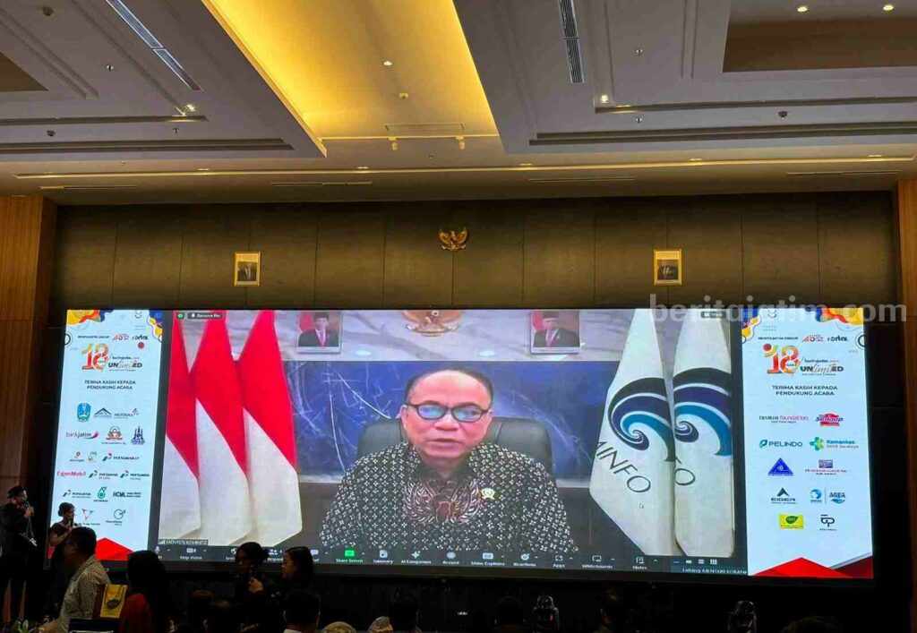 Pesan Menkominfo di Puncak HUT Beritajatim.com Ke-18: 4 Langkah Cerdas Sambut AI Foto Berita Jatim