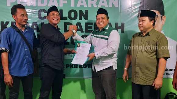 Selain PDIP, Pegiat Antikorupsi Asal Blitar Ini Daftar Cawali di PKB Foto Berita Jatim