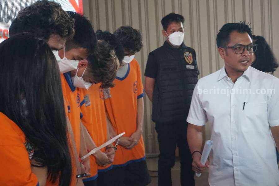Mucikari Prostitusi Anak Surabaya Untung Rp30 Juta Per Bulan Foto Berita Jatim
