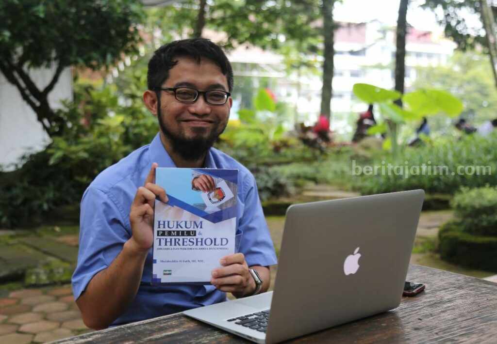 Ide Hakim MK Dipilih Rakyat Bikin Dosen UMM Juara Lomba Menulis Foto Berita Jatim