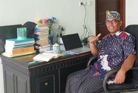 Guru Besar UB Ini Sebut Kenaikan UKT di PTN Memang Tidak Adil, Sekolah Kedinasan Aja Gratis Kok Prof. Rachmat Kriyantono Guru Besar Ilmu Humas UB (Foto: Istimewa)