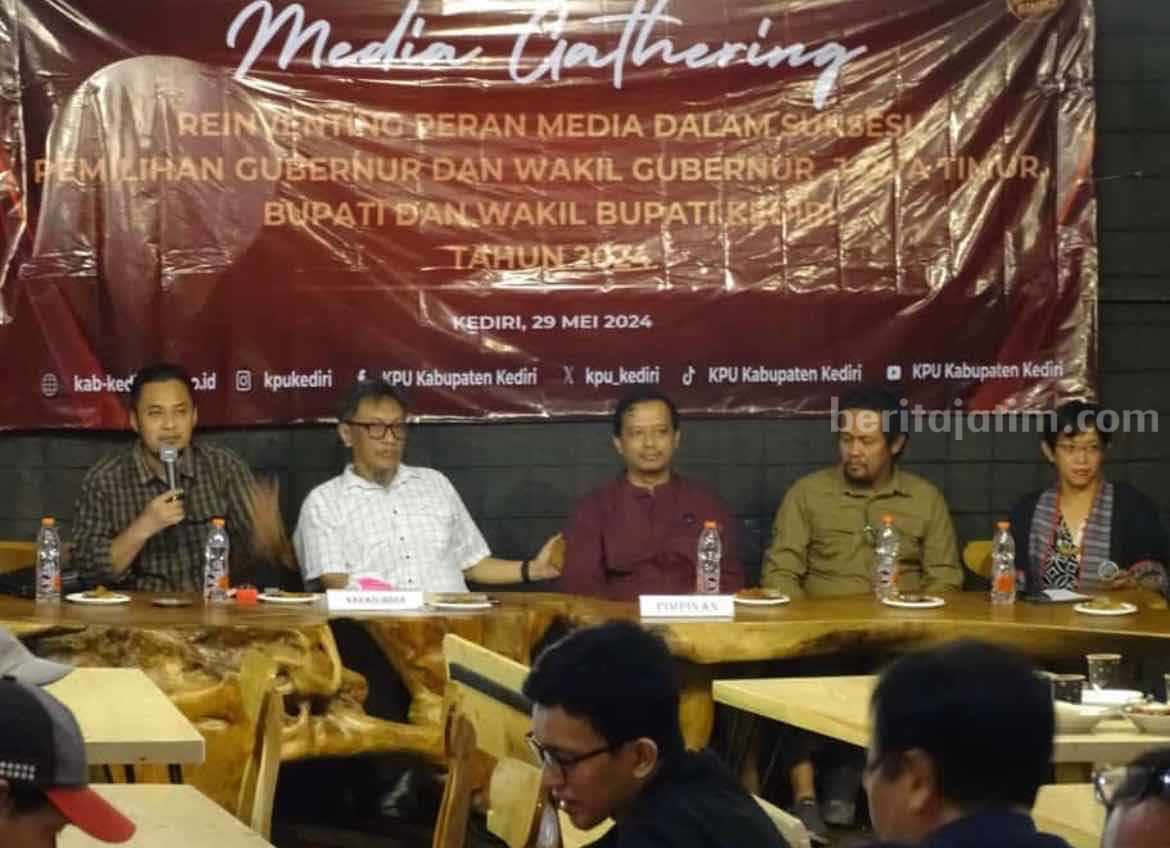 KPU Kabupaten Kediri menggelar Media Gathering