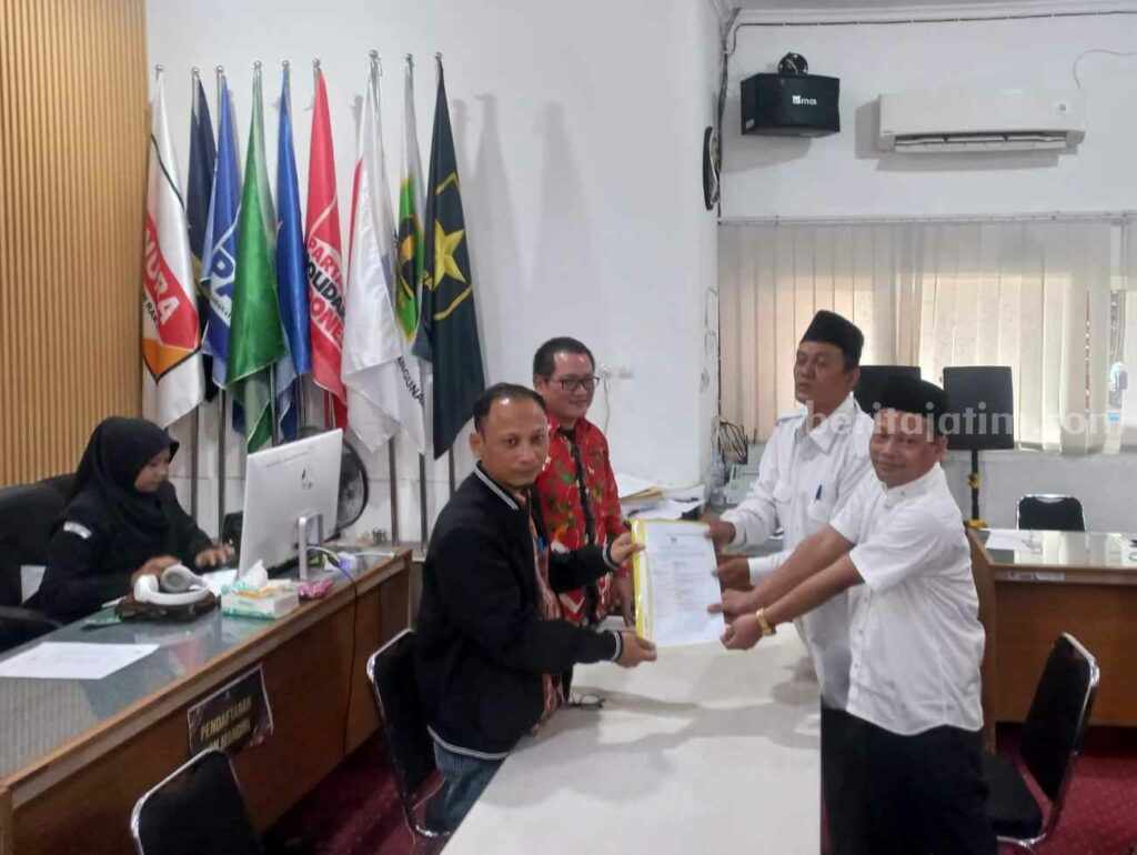Dua Kades Daftar Cabup-Cawabup Gresik Lewat Jalur Independen Foto Berita Jatim