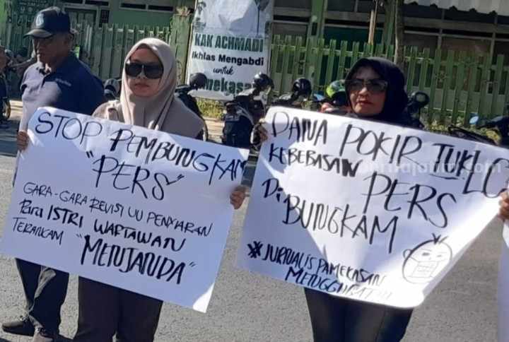 Tolak RUU Penyiaran, Jurnalis Pamekasan: Alarm Bahaya bagi Pers Indonesia Foto Berita Jatim