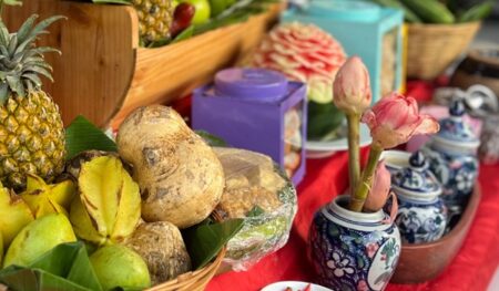 Midtown Hotel Surabaya Beber Resep Juara 1 Festival Rujak Uleg 2024