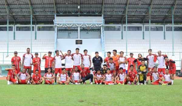 Deltras FC Sidoarjo saat bermain di Bekasi. (Way)