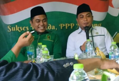 PPP Pamekasan Bocorkan Nama 4 Kader Terbaik Saat Sambut PKB Ketua Desk Pilkada DPC PPP Pamekasan, Ali Masykur (kiri) bersama Ketua Desk Pilkada DPC PKB Pamekasan, Khairul Umam di kantor PPP Pamekasan, Jl Bonorogo 92 Pamekasan, Minggu (26/5/2024).