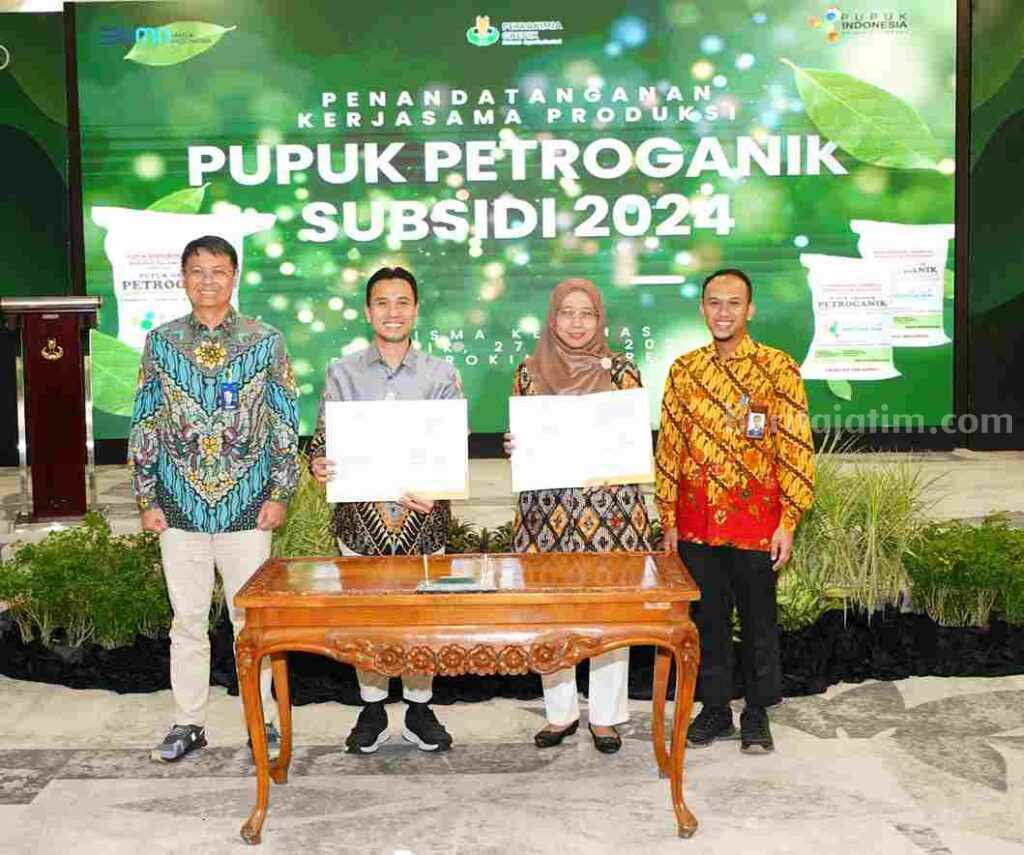 MoU penandatanganan kerjasama produksi dan penyaluran pupuk petroganik bersubsidi