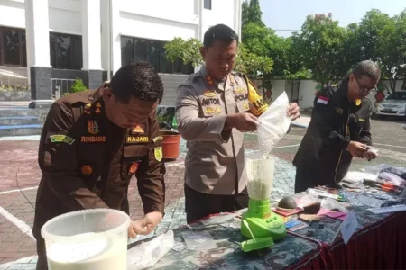 Kejari Ponorogo Musnahkan Barang Bukti 39 Perkara Inkrah