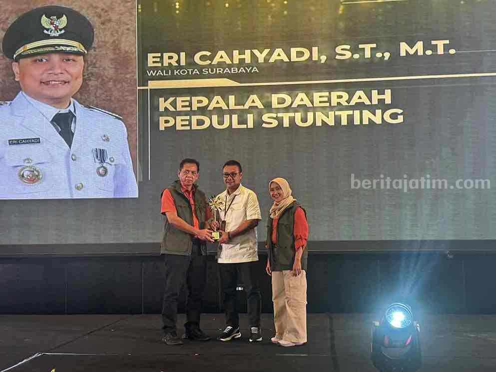 Eri Cahyadi Raih Kepala Daerah Peduli Stunting Beritajatim Award 2024 Foto Berita Jatim