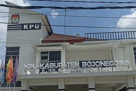 Gedung KPU Kabupaten Bojonegoro.