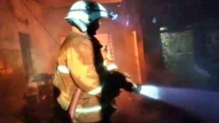 Rumah di Bangsal Mojokerto Terbakar