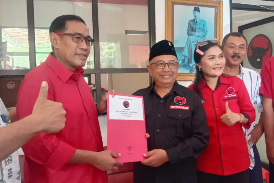Jelang Pilbup Blitar, PDIP Didatangi Banyak Tokoh Potensial Foto Berita Jatim