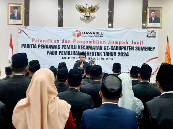 Ketua Bawaslu Sumenep melantik anggota Panwascam.