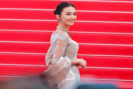 Raline Shah Memukau di Penutupan Film Cannes dengan Kebaya Glamour Sapto Djojokartiko Raline Shah