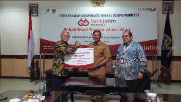Bank Jatim Percantik Alun-Alun Pacitan dengan Bantuan CSR, Tingkatkan Ekonomi Lokal