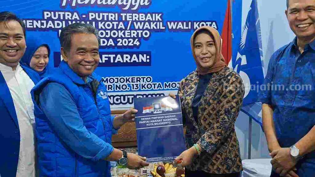 Petahana Wali Kota Mojokerto, Ning Ita Bersaing Ketat dengan Menantu Kyai Asep Rebut Rekom PAN Foto Berita Jatim