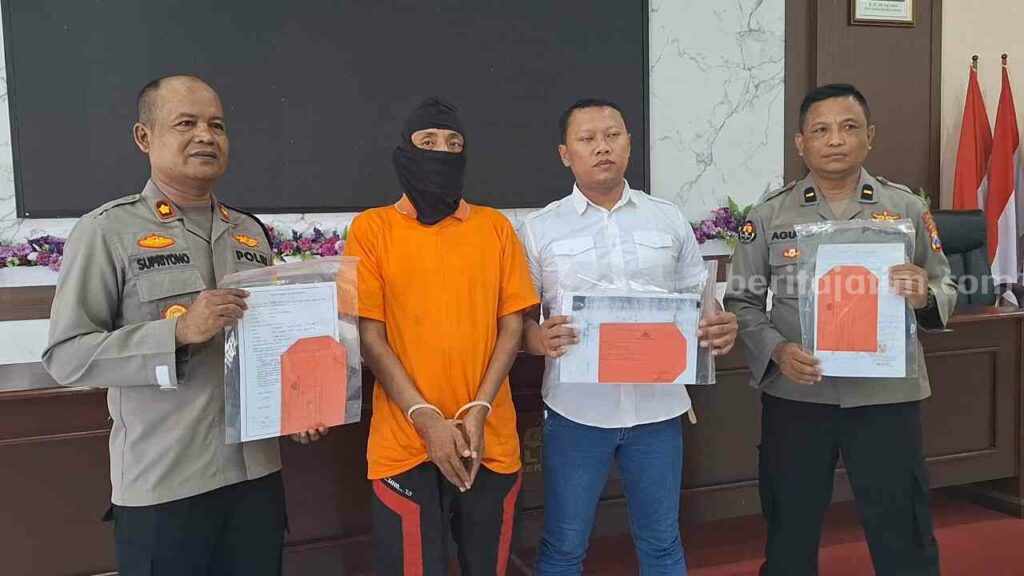 Tipu Warga Mojokerto Rp865 Juta, Oknum Kades Aktif di Jombang Diamankan