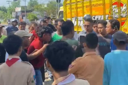 Pria Probolinggo Kepergok Curi Tas Pemilik Warung Makan Ngawi, Dihajar Warga