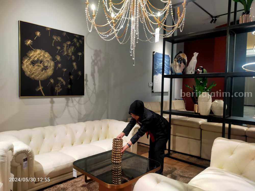 INFORMA Custom Furniture dan Home Galleria resmi membuka gerainya di Lantai Ground Floor Pakuwon Mall Surabaya.