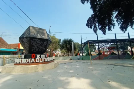 Alun-alun Kota Blitar Direnovasi Lagi, Ditarget 4 Bulan foto beritajatim