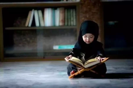 Ilustrasi anak perempuan.