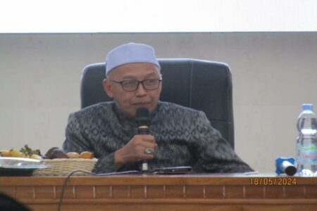 Kursi Ketua MUI Banyuwangi Berganti, Gelar Pendidikannya Jadi Sorotan KH. Muhaimin Asmuni, Ketua MUI Banyuwangi.