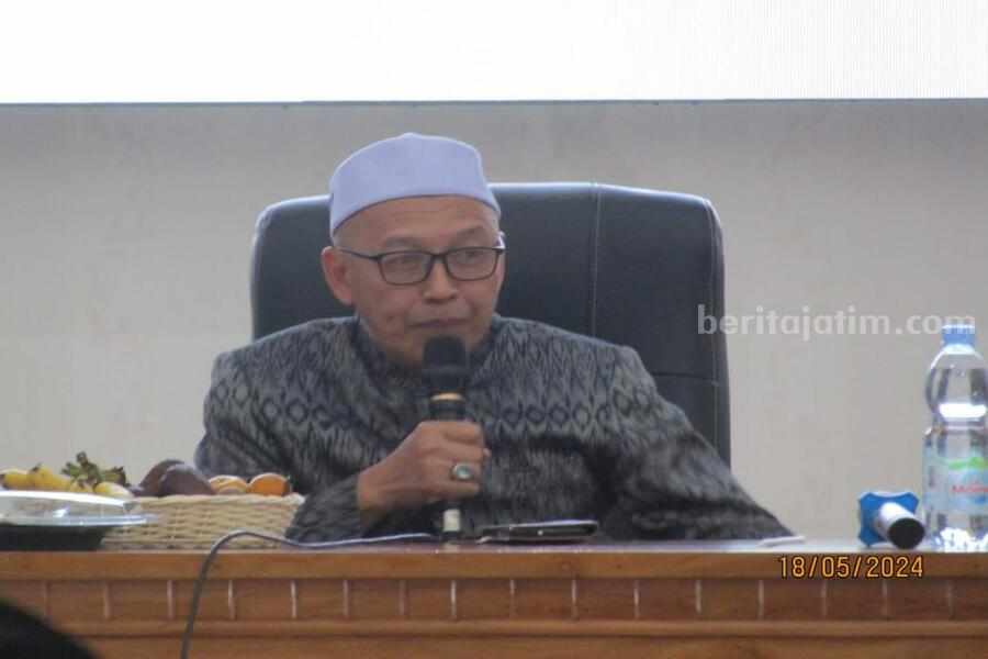 KH. Muhaimin Asmuni, Ketua MUI Banyuwangi.