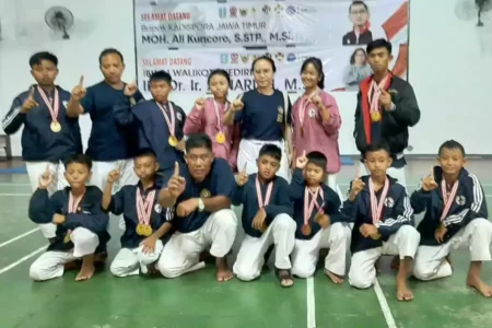 Pelatih serta Ketua Kempo Dojo Ronggolawe Tuban saat ditemui Beritajatim.com. [foto: Diah Ayu/beritajatim.com]
