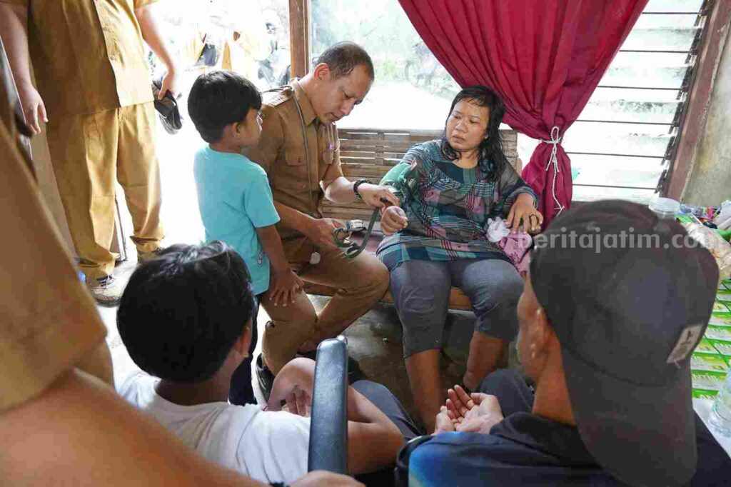 Bupati Kediri Terjunkan 4 Dinas Bantu Anak Vakum Sekolah karena Rawat Ortu Foto Berita Jatim