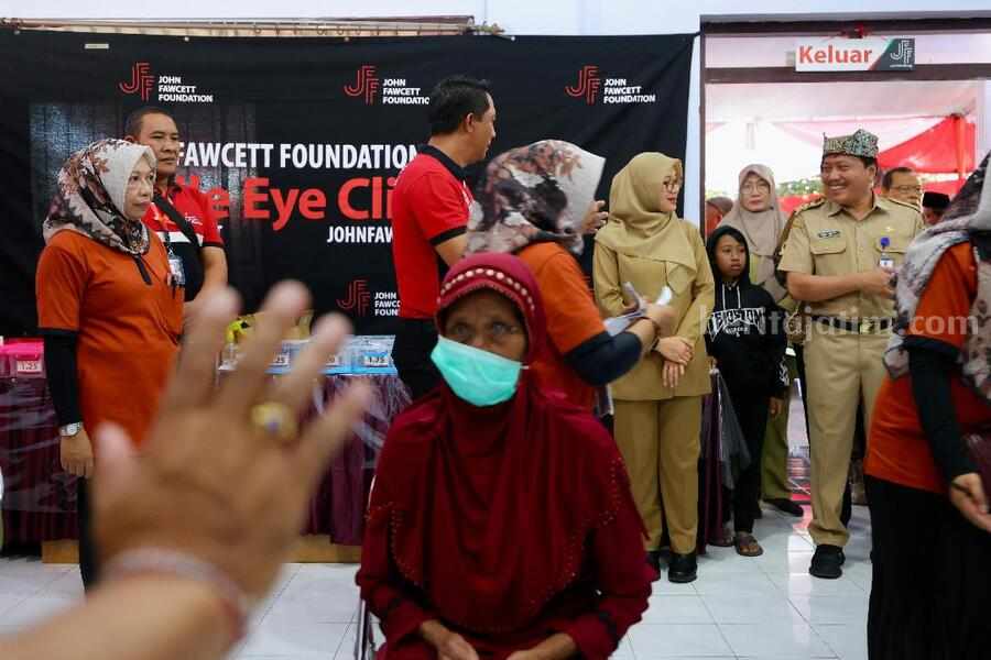 Ratusan Warga Banyuwangi Berharap Secerah Cahaya Lewat Operasi Gratis Foto Berita Jatim