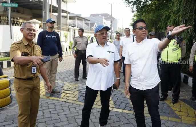 Wakil Wali kota Surabaya, Armuji atau Cak Ji.