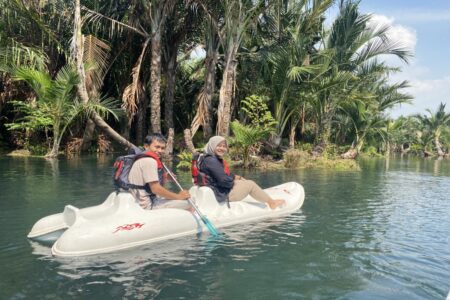 menikmati liburan di Suruan Ecopark (Diah Ayu)