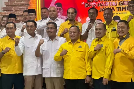 Pengurus Golkar Jatim datangi Kantor DPD Gerindra Jatim.