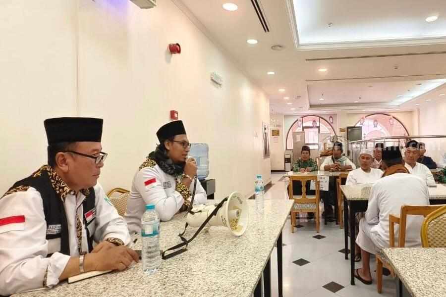 Jemaah Haji SUB 14 Terima Bimbangan Ibadah Usai Ziarah ke Raudhah