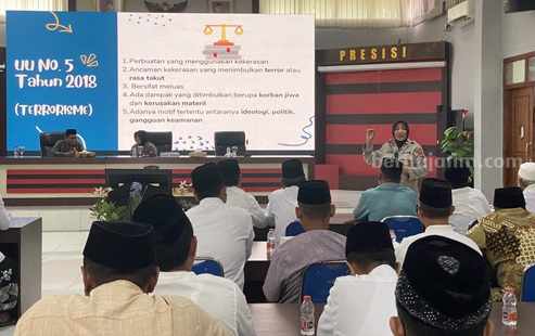 Puluhan Tokoh Masyarakat Tuban Ikuti Sosialisasi Pencegahan Radikalisme Foto Berita Jatim