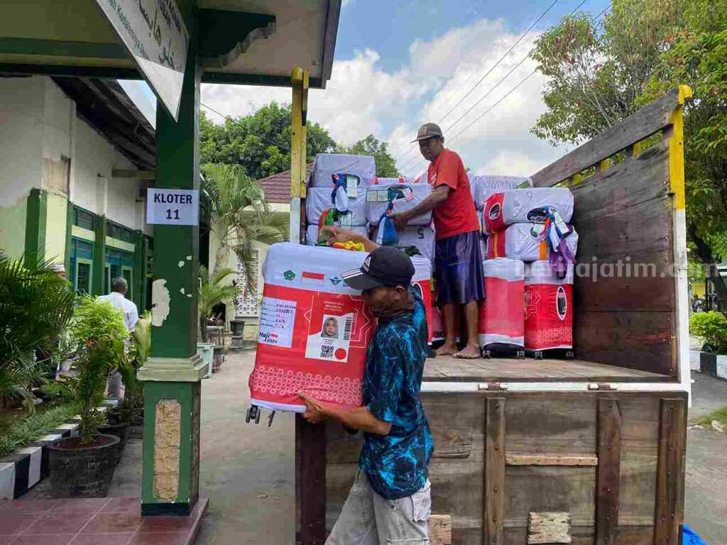 Puluhan CJH Tuban Siapkan Koper untuk Keberangkatan Foto Berita Jatim