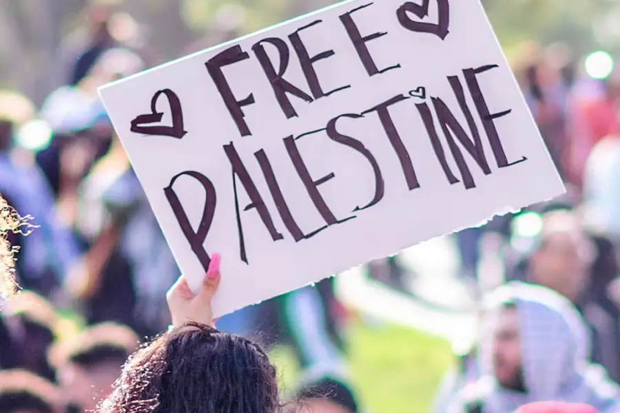 Foto arsip, aksi demonstrasi pembebasan Palestina di San Francisco (foto: Patrick Perkins, unsplash)