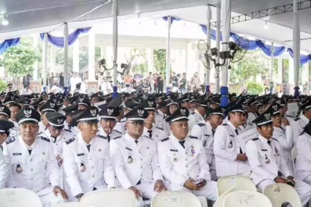 Saat 453 Kades di Kabupaten Lamongan menerima SK Perpanjangan Masa Jabatan.