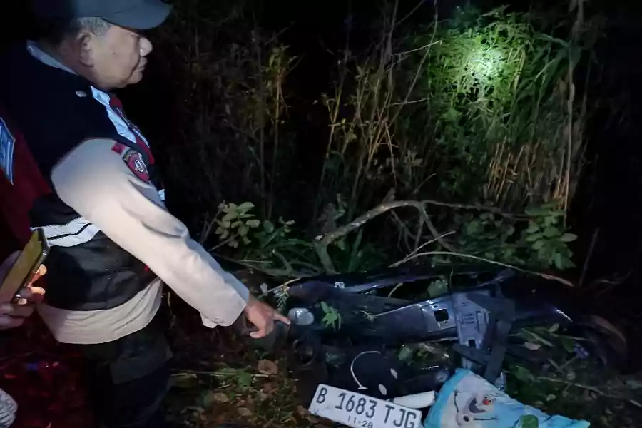 Mobil Masuk Jurang di Kawasan TNBTS, Bupati Malang Turun Tangan Foto Berita Jatim