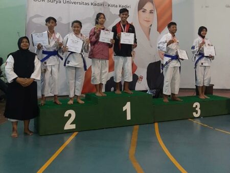 Atlet Kontingen Shorinji Kempo Dojo Ronggolawe Tuban yang meraih prestasi.