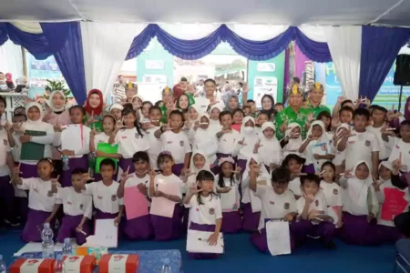 Gencarkan Implementasi Kurikulum Merdeka, Lamongan Gelar Pameran Pendidikan Ajang Kreativitas Pelajar Pameran pendidikan yang digelar selama tiga hari, bertempat di Sport Center Lamongan.