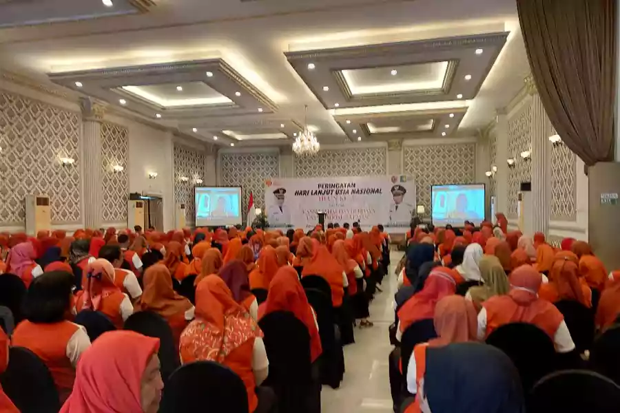 Bupati Mojokerto Ikfina Fahmawati saat peringatan HLUN ke-28 di salah satu hotel Kota Mojokerto, Kamis (30/5/2024). [Foto : ist]