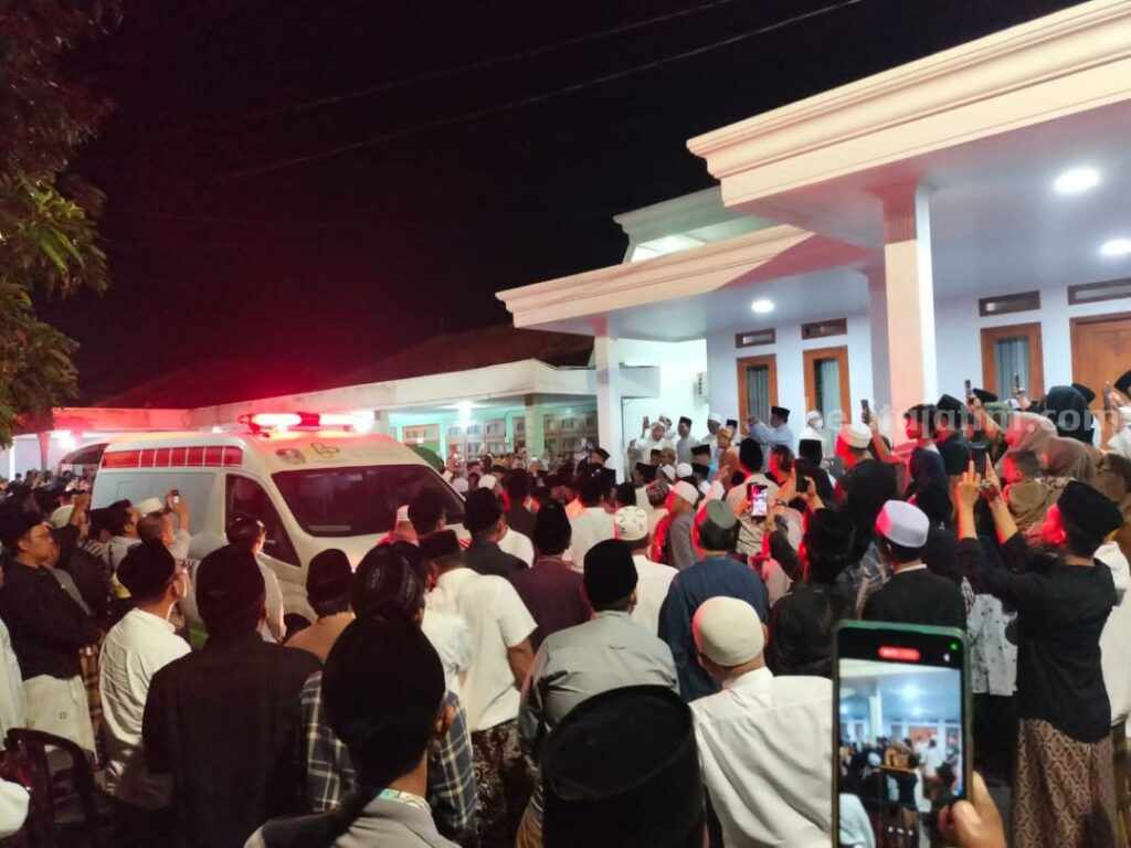 Hj. Mimin Hariyati Istri Mantan Bupati Sampang Tutup Usia