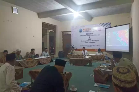 Gus Baha Terpilih Kembali Nahkodai Himasal Cabang Kabupaten Trenggalek Suasana Muscab Himasal Kabupaten Trenggalek di Pondok Pesantren Al Mursyid Duwet, Ngetal, Pogalan Trenggalek, Senin (27/05/2024) malam.
